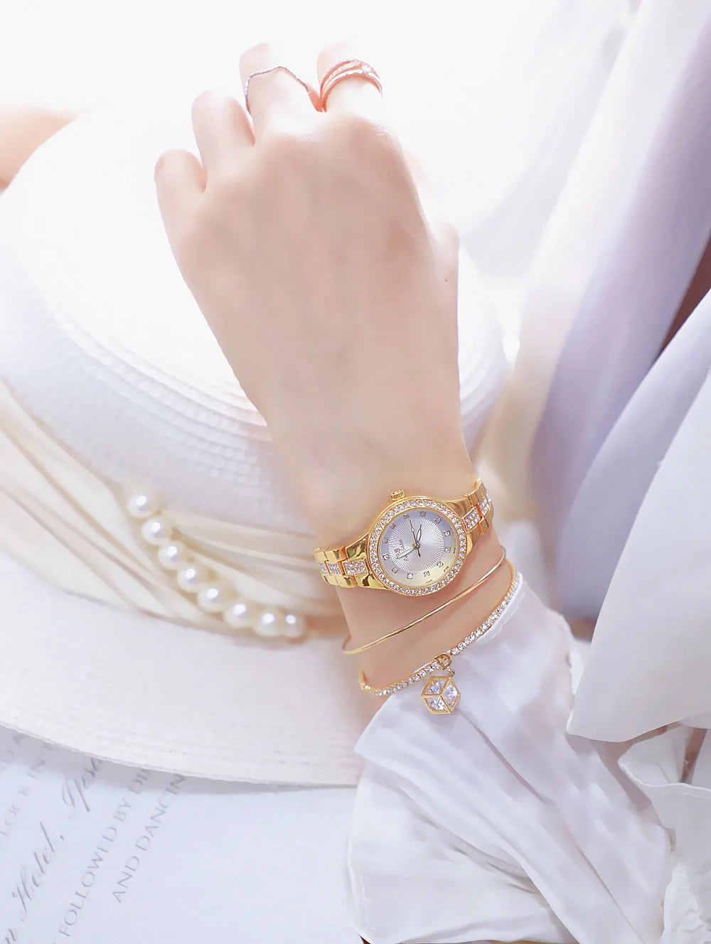 BS bee sister-Relojes de pulsera de lujo para mujer, nueva tendencia de moda, esfera pequeña, exquisitos relojes de pulsera para mujer, joyería de cristal