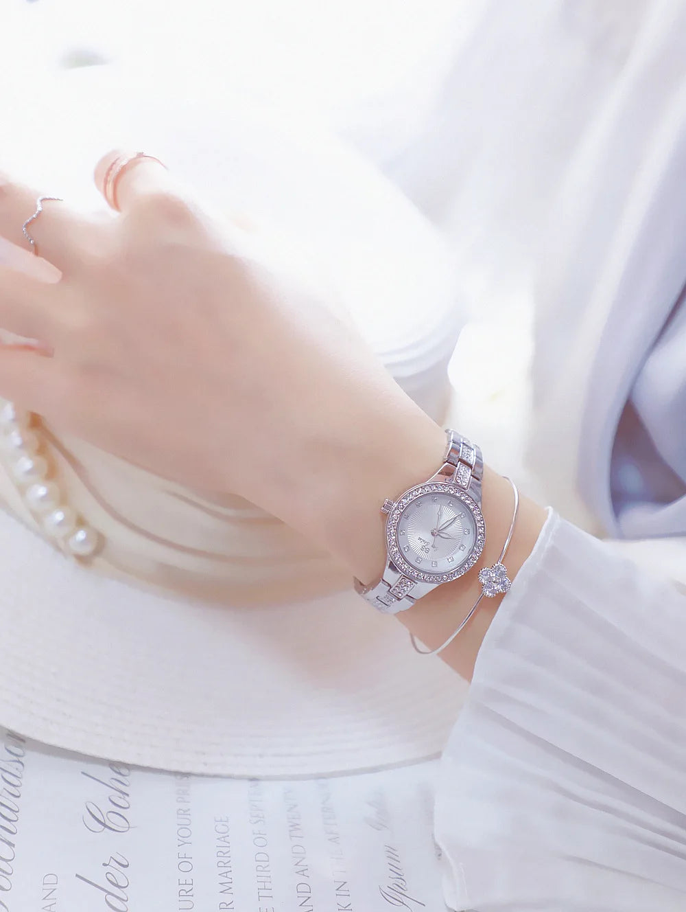 BS bee sister-Relojes de pulsera de lujo para mujer, nueva tendencia de moda, esfera pequeña, exquisitos relojes de pulsera para mujer, joyería de cristal