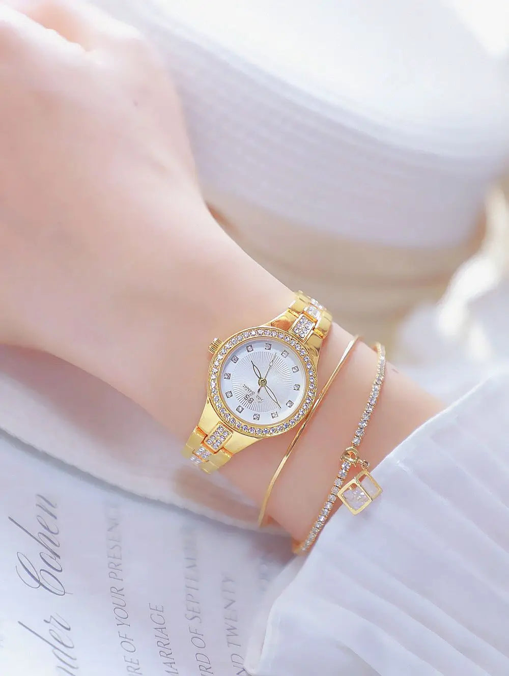 BS bee sister-Relojes de pulsera de lujo para mujer, nueva tendencia de moda, esfera pequeña, exquisitos relojes de pulsera para mujer, joyería de cristal