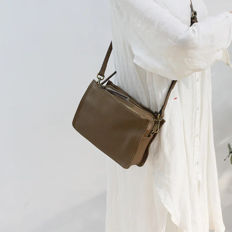 Bolso pequeño de diseñador de marca para mujer, bolsa de hombro con solapa de cuero genuino, informal, con cremallera de tres capas, cruzado