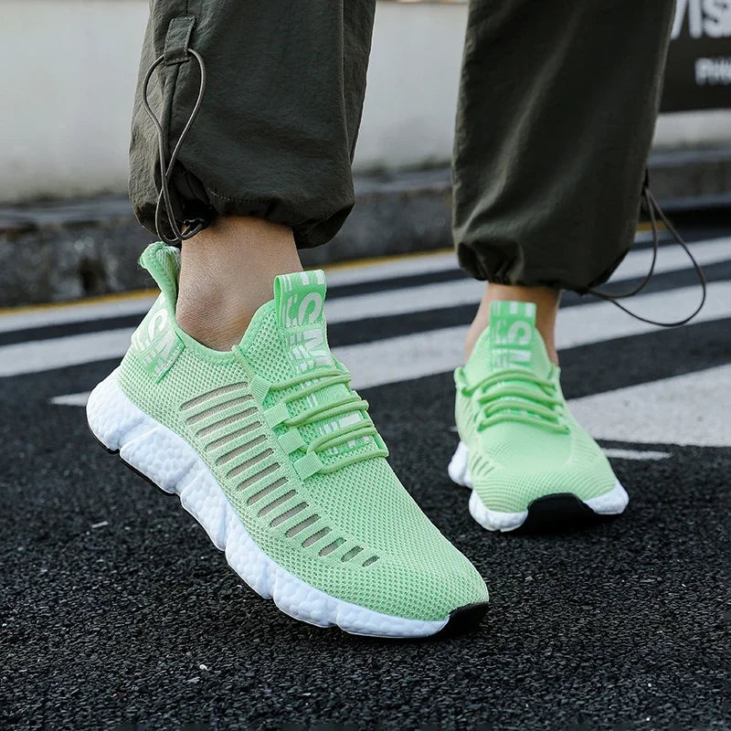 Zapatillas de tenis informales de malla para hombre, zapatos vulcanizados transpirables, suela suave, ligeros, al aire libre para senderismo, cómodos para correr, Verano