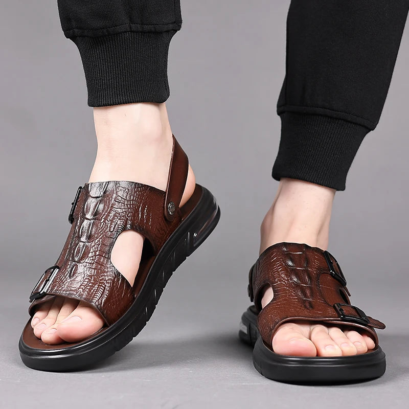 Sandalias para hombre al aire libre, zapatillas de verano al aire libre, zapatos de alta calidad, sandalias de cuero de verano 2025 para hombre, zapatos para caminar para hombre nuevo
