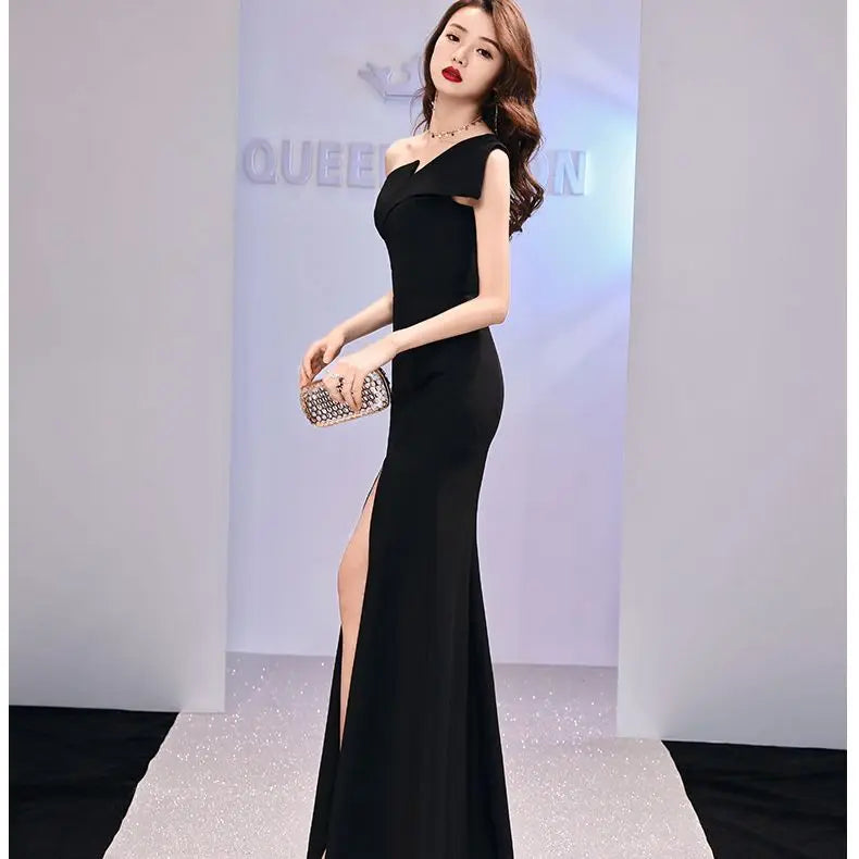 Vestido de noche de presentador, lujo ligero, vestido largo negro de un hombro de nicho, cola de pez, vestido de un hombro, mujer
