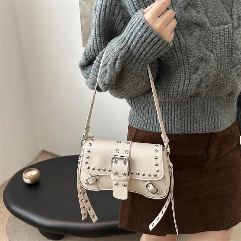 Bolso de hombro para mujer, estilo Punk, bolso de cuero PU, bolsos de moda Rock con remache, pequeño bolso de moda para axila