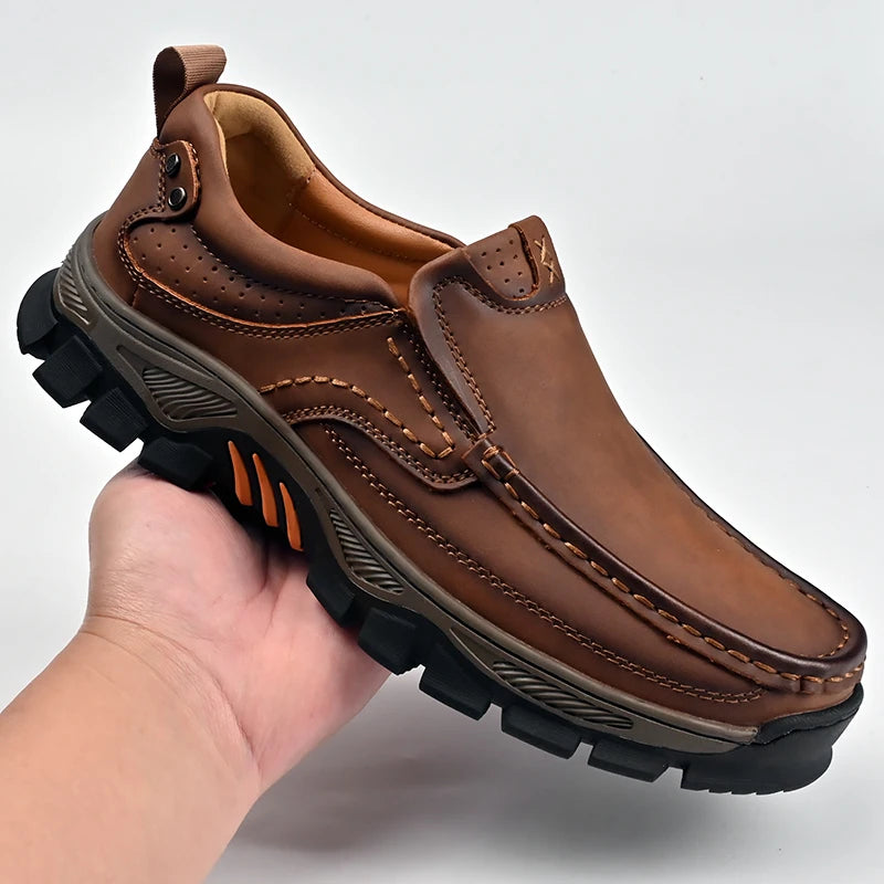 Mocasines de cuero de estilo Retro para hombre, zapatos informales cómodos, calzado transpirable para conducir, mocasines, calzado para viajes, escalar y acampar