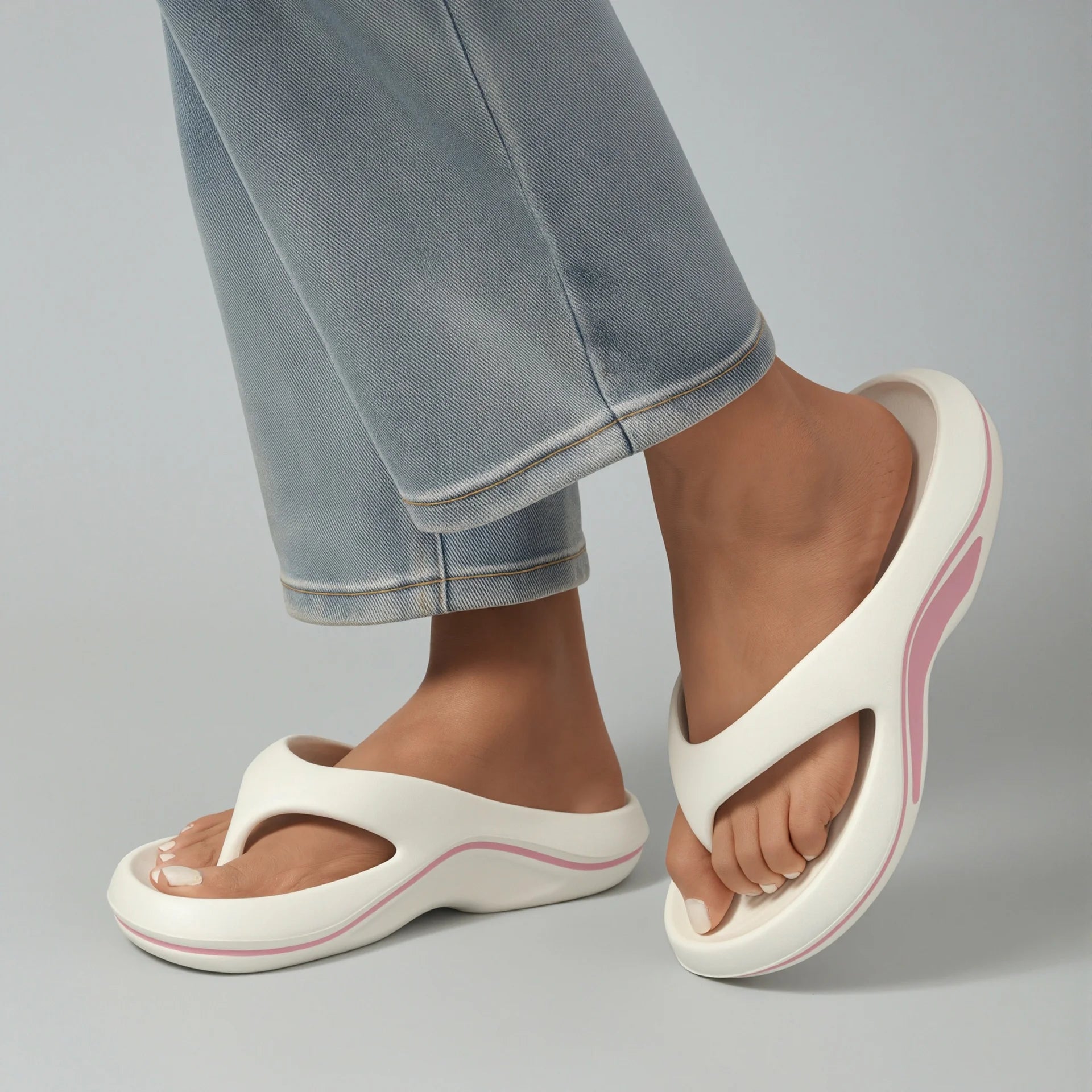 Las nuevas chanclas de playa versátiles de verano se utilizan con chanclas de mujer antideslizantes, antiolor y cómodas