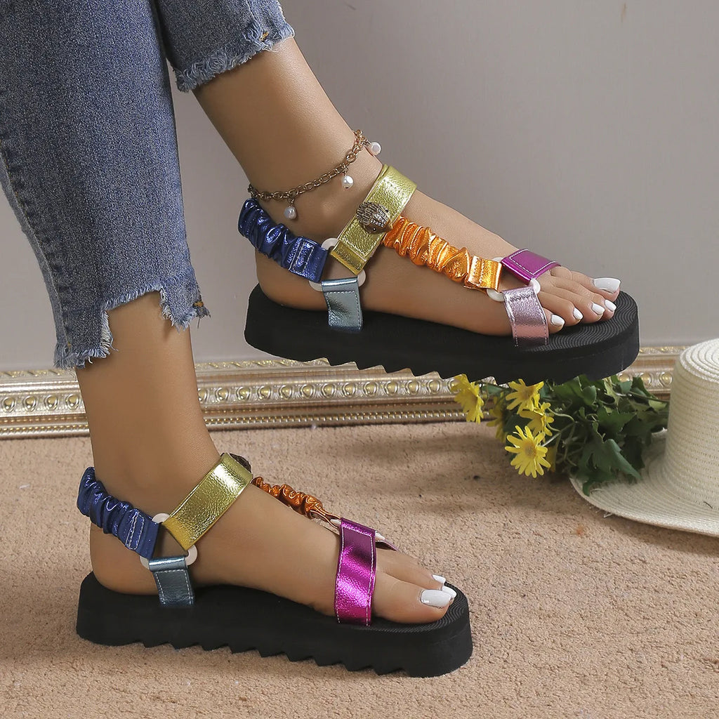 Nuevas sandalias de verano para Mujer, zapatos planos informales ligeros de Color para Mujer, sandalias informales de playa al aire libre a la moda 2025, Zapatillas para Mujer