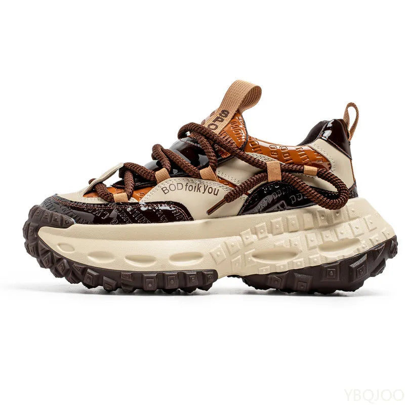 Novedad de primavera y verano para hombre, zapatos deportivos informales y cómodos con suela gruesa y versátiles a la moda para aumentar la altura