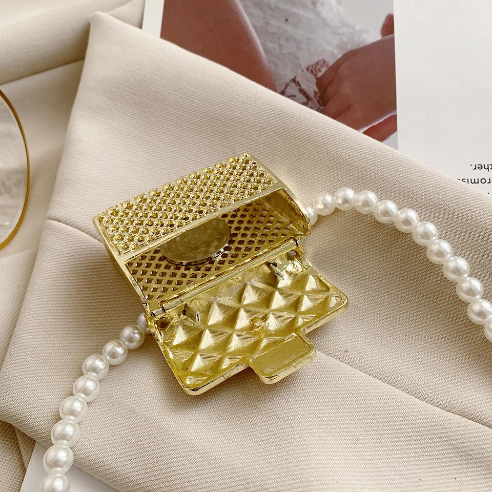Mini bolsos de cena para mujer, caja pequeña de metal a la moda, bolso de hombro con cadena de perlas de diseñador, accesorios de ropa, bolso cruzado