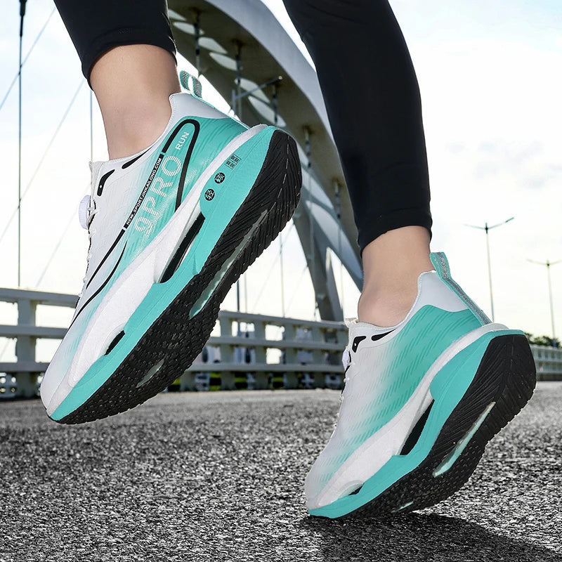 Zapatillas para correr Unisex 2025, nuevas zapatillas de entrenamiento deportivo con suela gruesa y amortiguación ligera, zapatillas de tenis de uso diario para hombres y mujeres