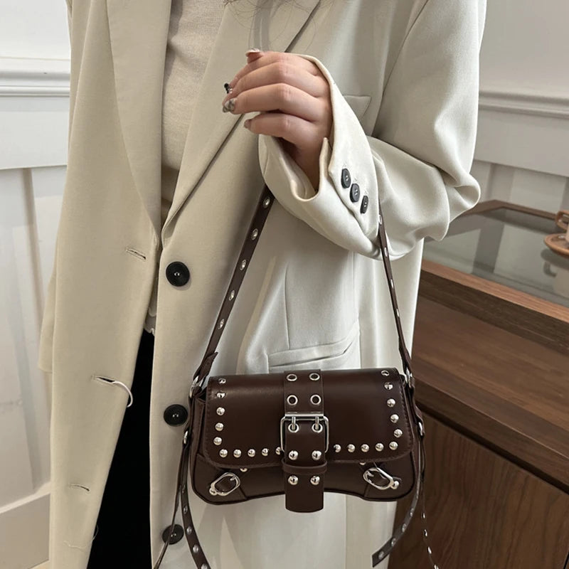 Bolso de hombro para mujer, estilo Punk, bolso de cuero PU, bolsos de moda Rock con remache, pequeño bolso de moda para axila