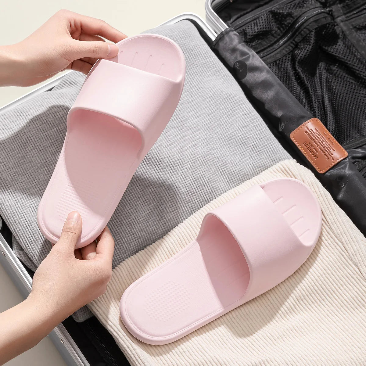 Zapatillas cómodas de EVA, zapatillas de interior de viaje fáciles de plegar, cómodas zapatillas informales ligeras