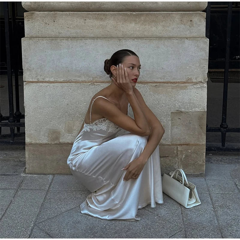 Vestido largo elegante de encaje con retazos para mujer, vestido Sexy con cuello en V sin mangas y espalda descubierta de satén, vestido largo ajustado, vestidos de fiesta de noche para mujer 2025