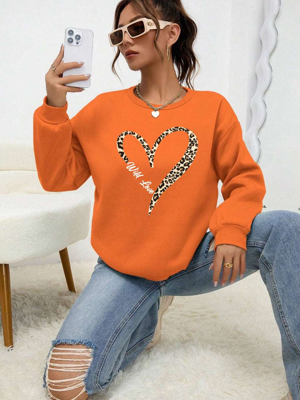 Sudadera con estampado de corazón salvaje de leopardo para mujer, jerséis con forro de piel de calle, ropa Hipster, chándal con cuello redondo que combina con todo