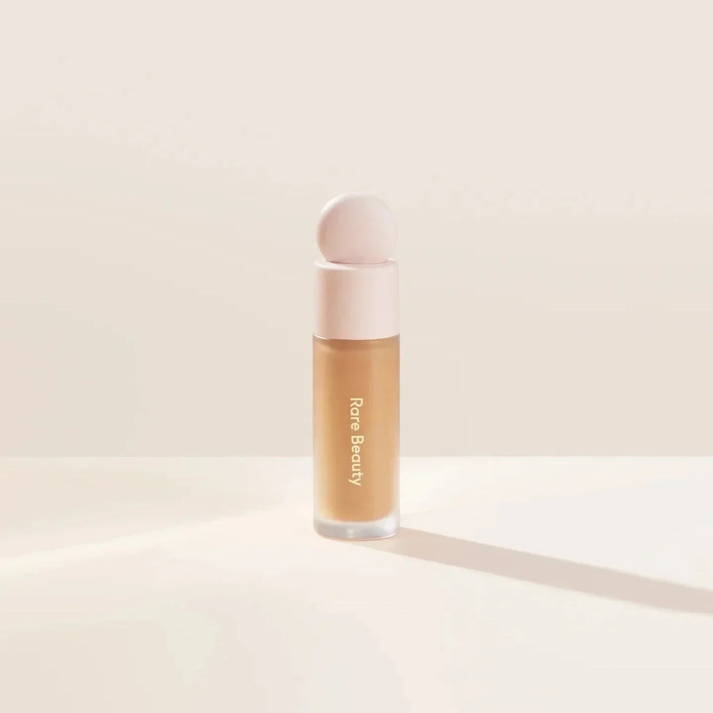 RARE BEAUTY Soft Pinch Liquid Contour, Aspecto Naturalmente Levantado y Duradero, Corrector Bronceador, Rubor Hidratante a Prueba de Agua