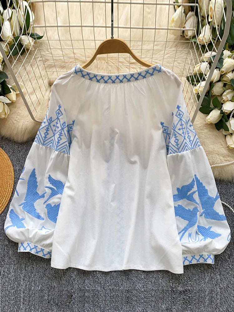 Blusa de Otoño para Mujer, Estilo Bohemio, Cuello en V, Bordada, Estilo Coreano, Manga Larga, Holgada, con Diseño de Borlas, Top Étnico BL338