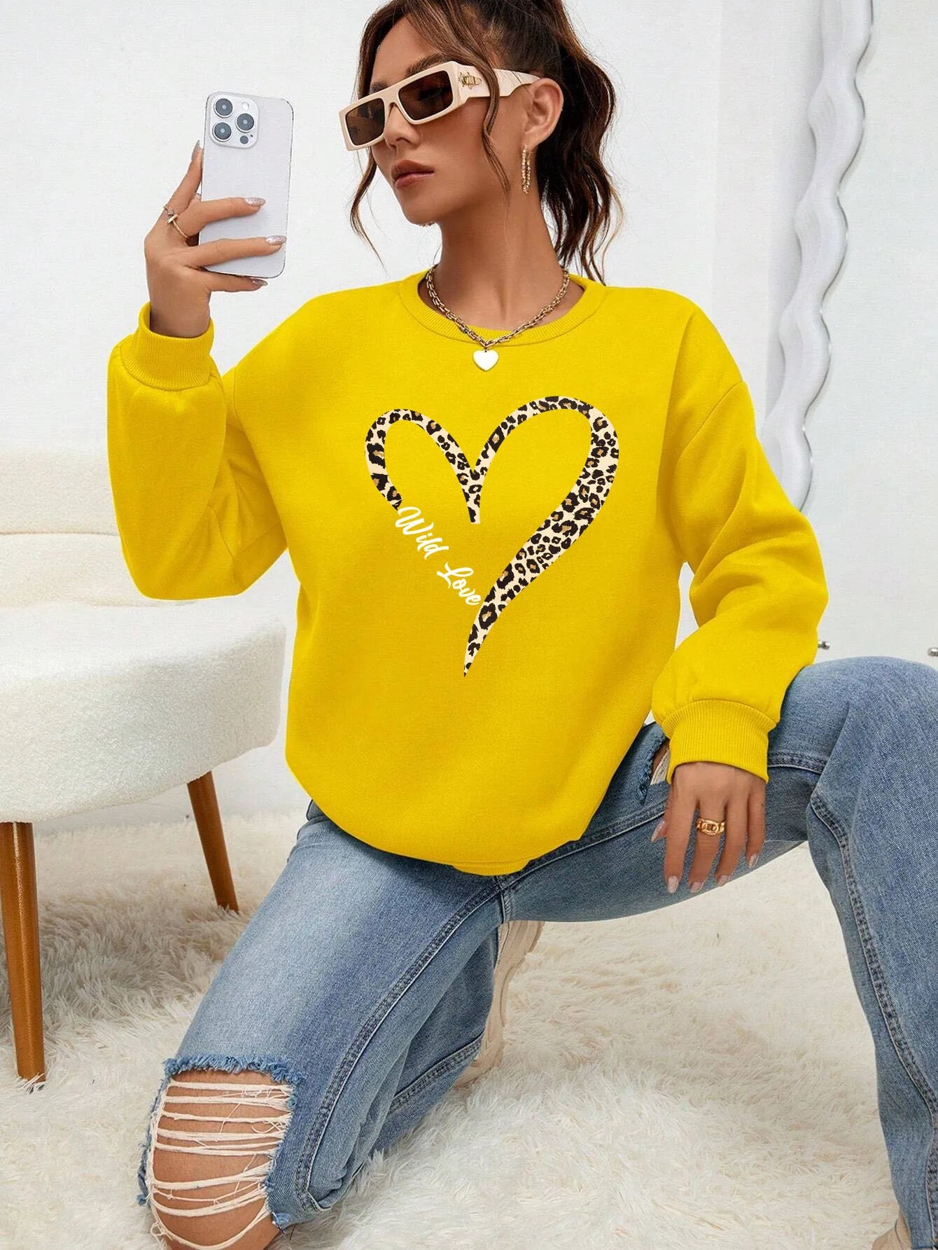 Sudadera con estampado de corazón salvaje de leopardo para mujer, jerséis con forro de piel de calle, ropa Hipster, chándal con cuello redondo que combina con todo