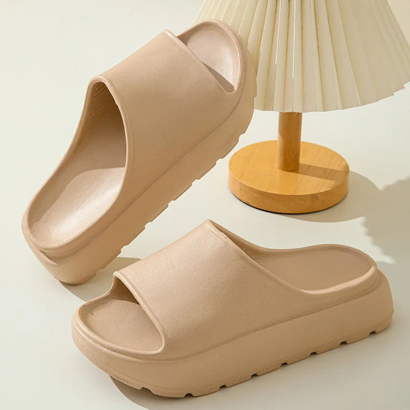 Comwarm, zapatillas de plataforma para mujer, sandalias suaves de suela gruesa de EVA, zapatillas de tacón plano de fondo alto a la moda, chanclas informales antideslizantes para casa