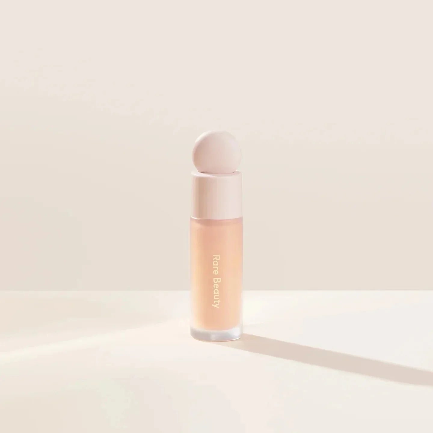 RARE BEAUTY Soft Pinch Liquid Contour, Aspecto Naturalmente Levantado y Duradero, Corrector Bronceador, Rubor Hidratante a Prueba de Agua