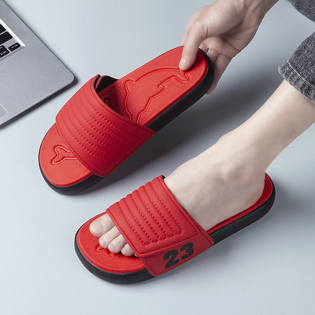Chanclas transpirables de verano para hombre, zapatillas ligeras de secado rápido, cómodas chanclas para interiores y exteriores, zapatos de playa impermeables