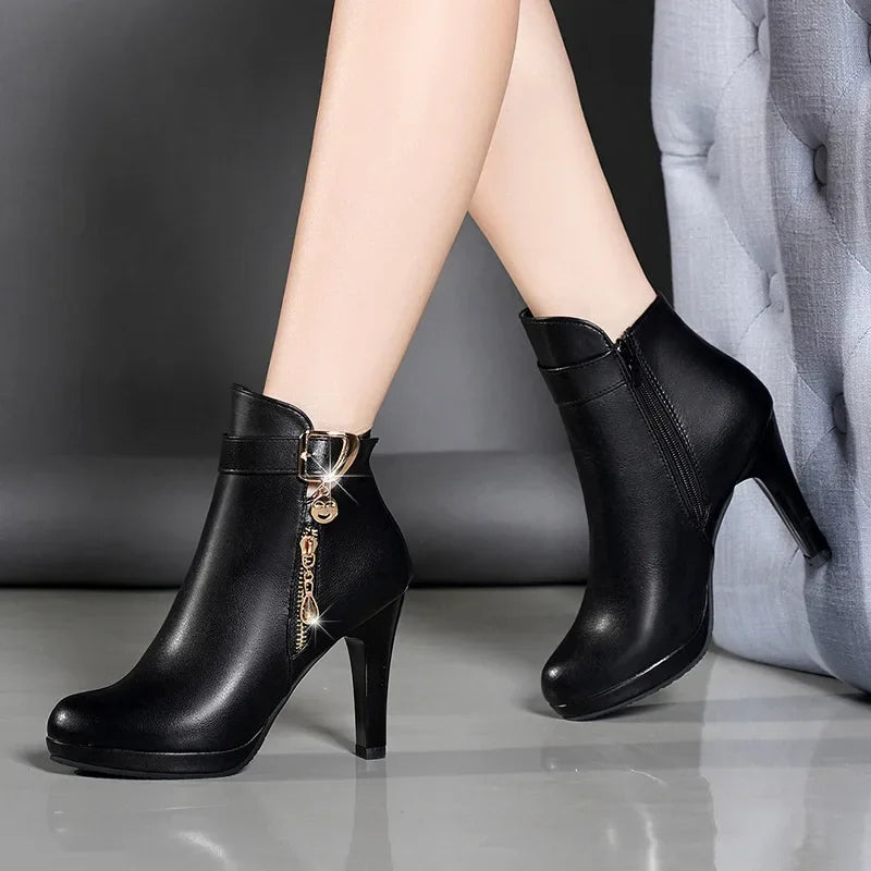 Botas cortas sexis de tacón alto con punta redonda para mujer, moda de invierno, nuevo estilo, diseño Simple, tacón fino, cierre de cremallera, Color sólido