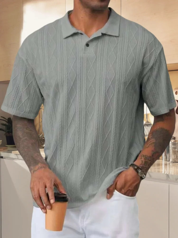 Polo de punto de textura holgada retro 2025 para hombre con solapa, moda informal de calle transpirable y cómoda de manga corta