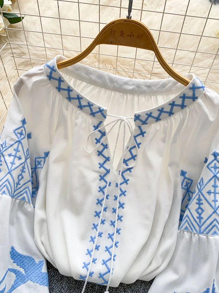 Blusa de Otoño para Mujer, Estilo Bohemio, Cuello en V, Bordada, Estilo Coreano, Manga Larga, Holgada, con Diseño de Borlas, Top Étnico BL338