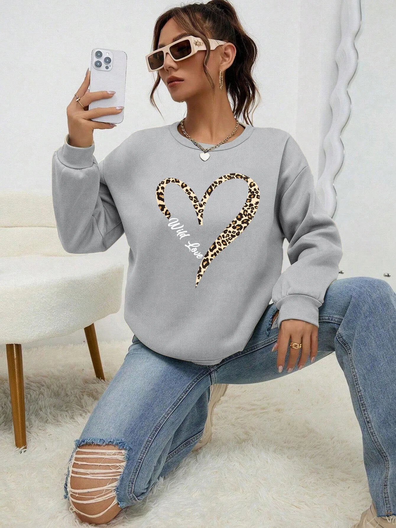 Women's Leopard Wild Heart Print Sweatshirt, Street Skin Lined Jumpers, Hipster Clothing, All-Match Crew Neck Tracksuit