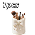 Organizador de maquillaje de escritorio con lazo, soporte para bolígrafos 3D, almacenamiento para brochas, brillo labial y herramientas para cejas, 1 unidad