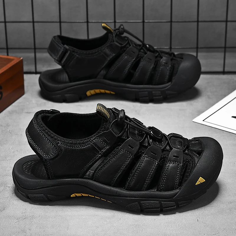 Sandalias de piel auténtica para hombre, zapatos informales transpirables de diseño a la moda, fondo suave, talla grande, para playa y exteriores, novedad de verano