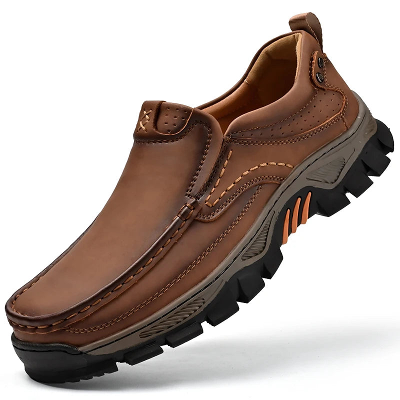 Mocasines de cuero de estilo Retro para hombre, zapatos informales cómodos, calzado transpirable para conducir, mocasines, calzado para viajes, escalar y acampar