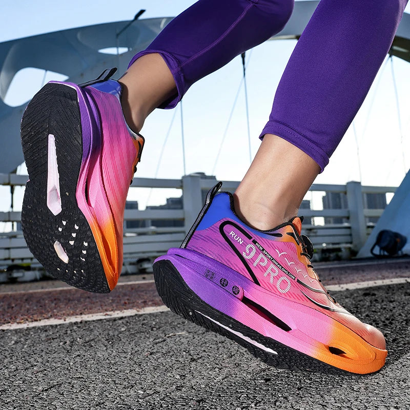 Zapatillas para correr Unisex 2025, nuevas zapatillas de entrenamiento deportivo con suela gruesa y amortiguación ligera, zapatillas de tenis de uso diario para hombres y mujeres