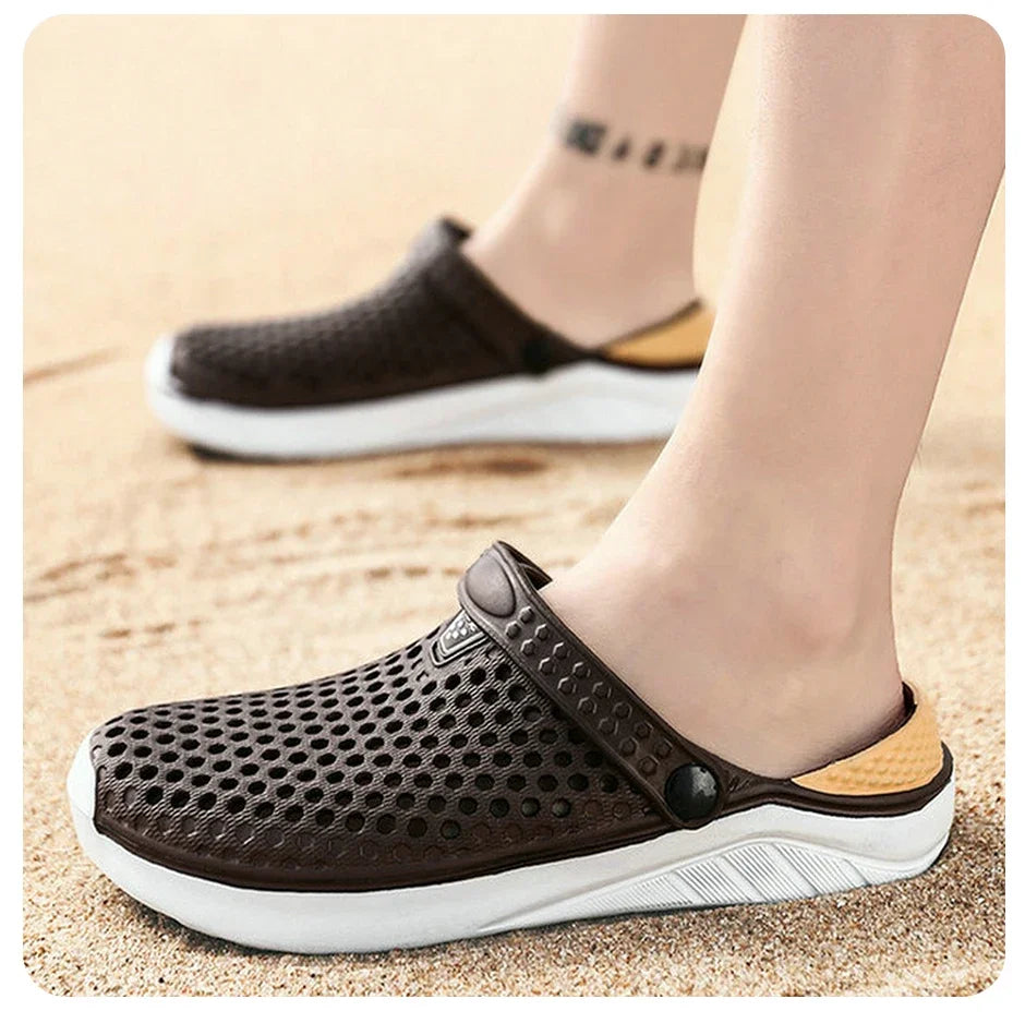 Sandalias de playa Unisex a la moda para hombre, zapatillas antideslizantes de suela gruesa, chanclas ligeras de verano, zapatos de jardín para hombre y mujer