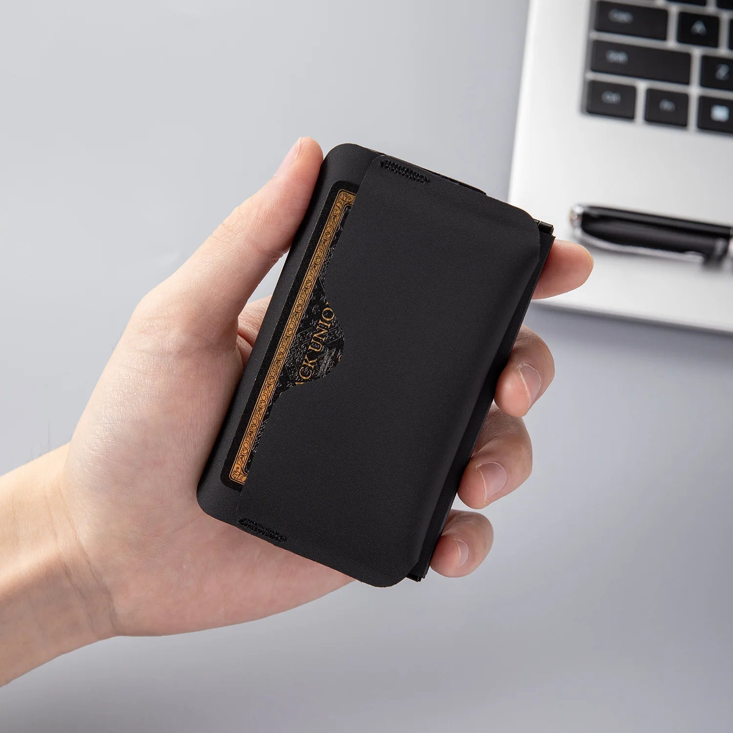 Cartera Magnética Plegable Mini EDC Ultraligera y Portátil, Monedero Multifuncional para Hombres y Mujeres, Tarjetero Delgado Bifold para Identificación