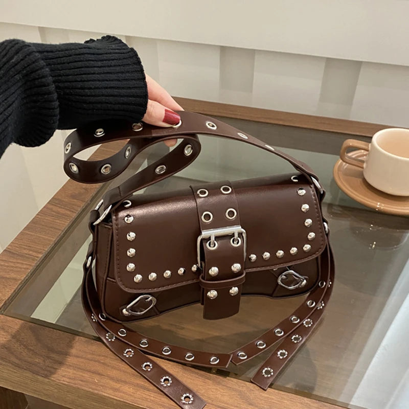 Bolso de hombro para mujer, estilo Punk, bolso de cuero PU, bolsos de moda Rock con remache, pequeño bolso de moda para axila