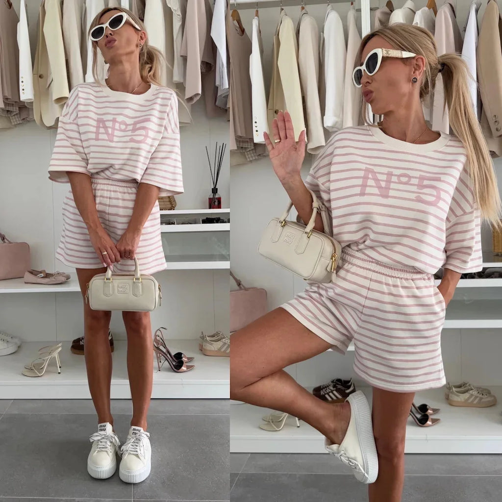 Conjunto deportivo con estampado de letras a rayas para mujer, camiseta informal de verano, jersey, Top + Pantalones cortos, traje de 2 piezas, traje holgado con bolsillos