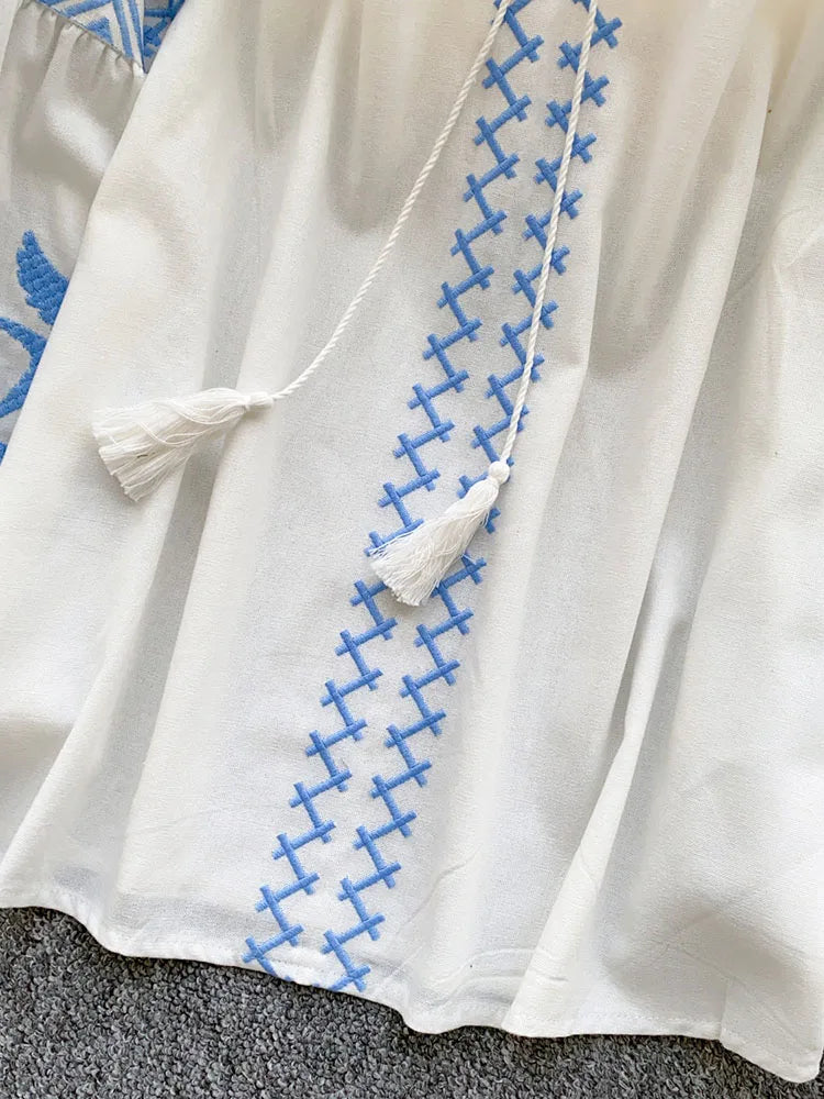 Blusa de Otoño para Mujer, Estilo Bohemio, Cuello en V, Bordada, Estilo Coreano, Manga Larga, Holgada, con Diseño de Borlas, Top Étnico BL338