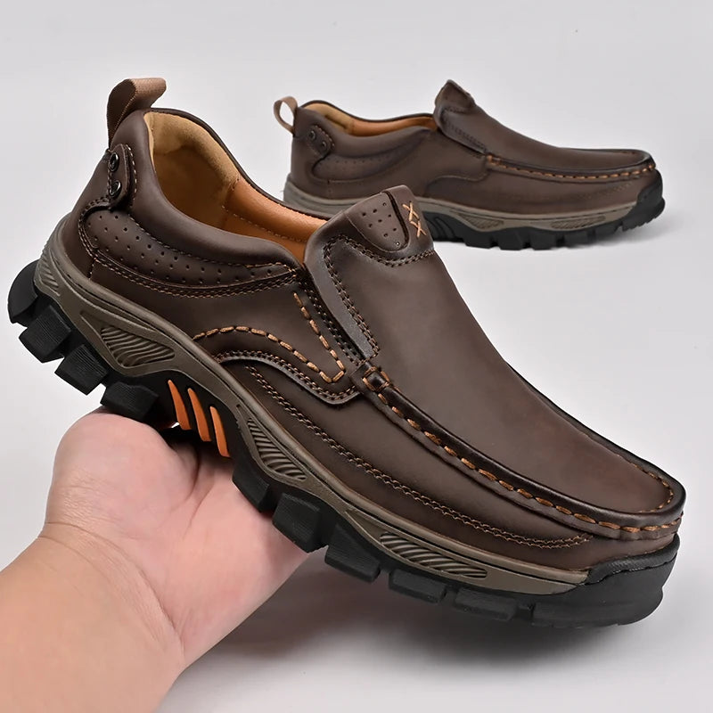 Mocasines de cuero de estilo Retro para hombre, zapatos informales cómodos, calzado transpirable para conducir, mocasines, calzado para viajes, escalar y acampar