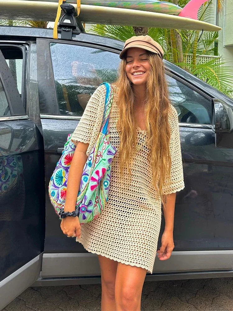 2024 Sexy de punto con cuello en V media manga ahueca hacia fuera la playa Mini vestido de verano 2024 mujeres playa túnica traje de baño cubrir traje Casual K19