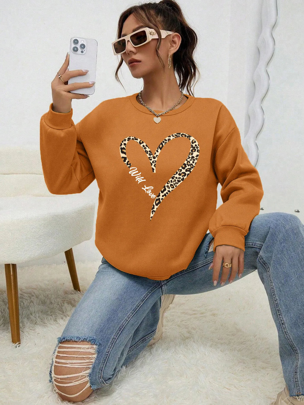 Sudadera con estampado de corazón salvaje de leopardo para mujer, jerséis con forro de piel de calle, ropa Hipster, chándal con cuello redondo que combina con todo