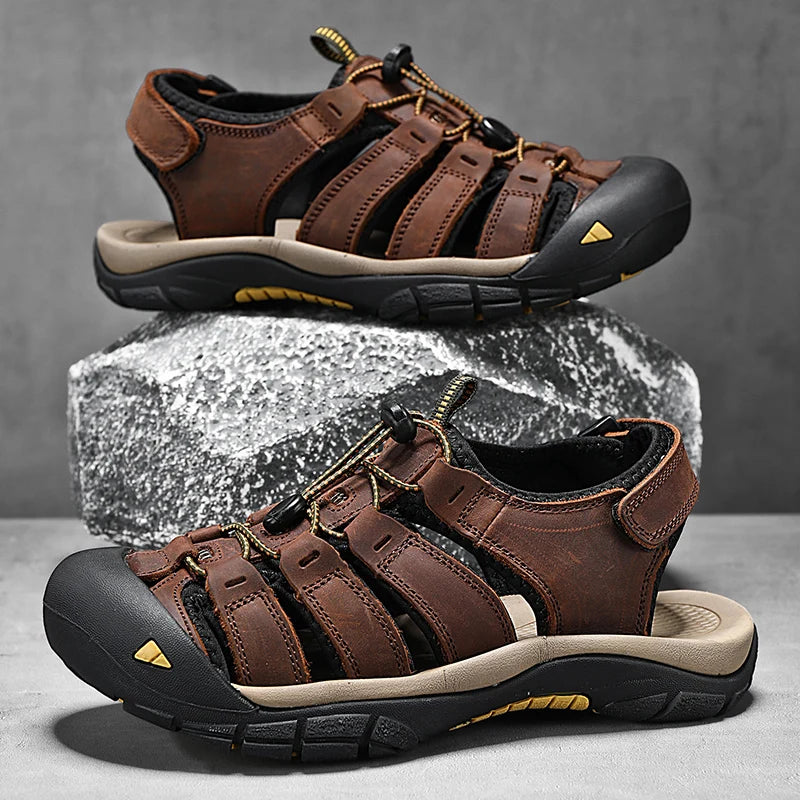 Sandalias de piel auténtica para hombre, zapatos informales transpirables de diseño a la moda, fondo suave, talla grande, para playa y exteriores, novedad de verano