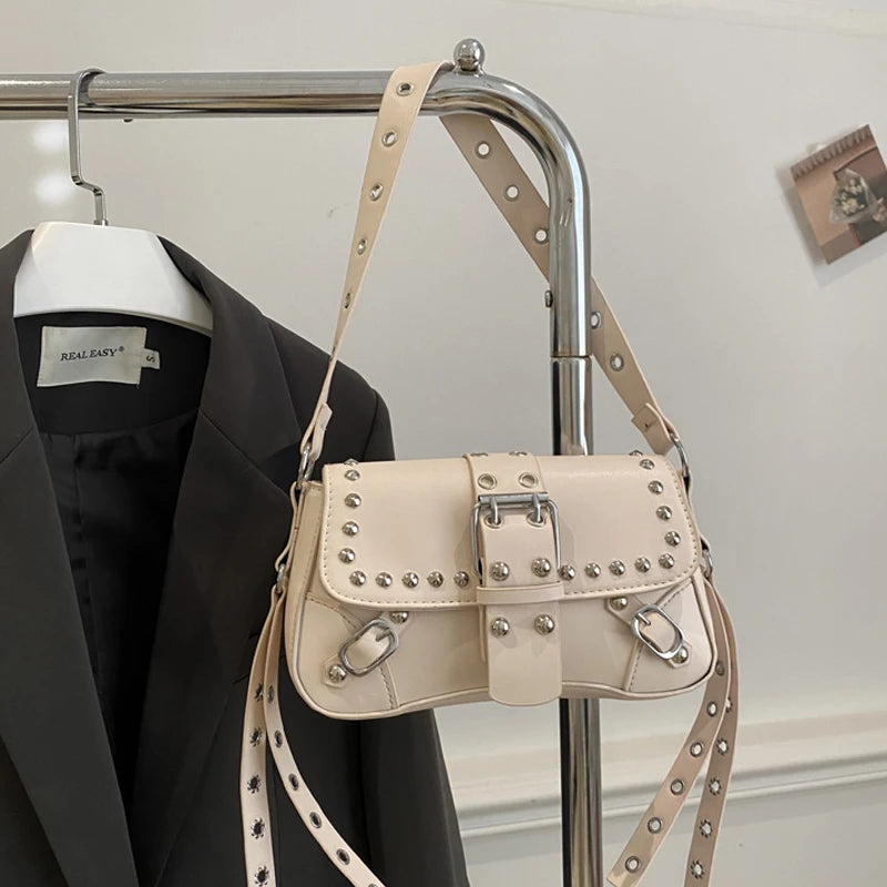 Bolso de hombro para mujer, estilo Punk, bolso de cuero PU, bolsos de moda Rock con remache, pequeño bolso de moda para axila