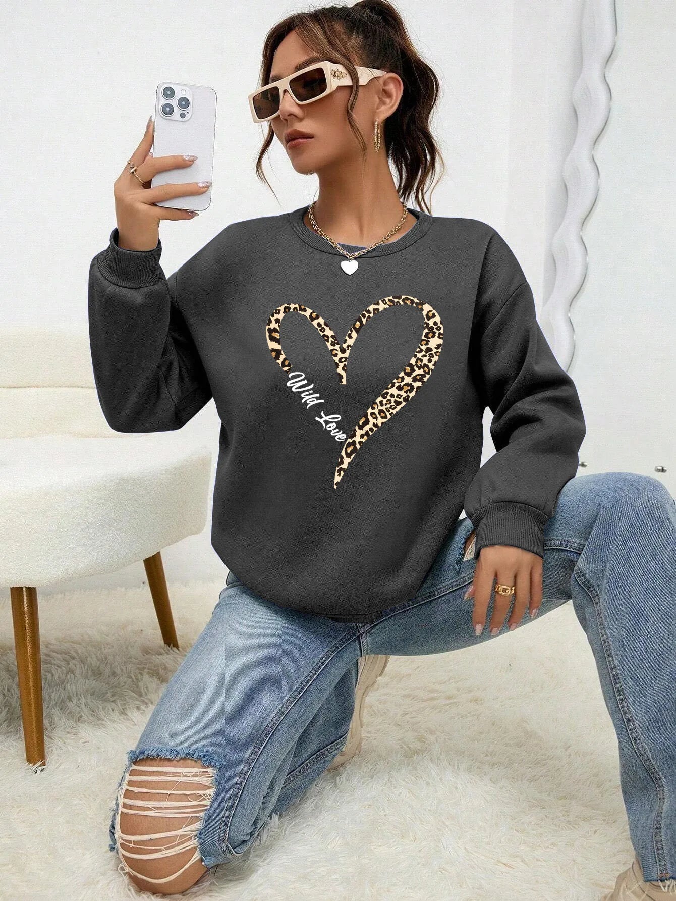 Women's Leopard Wild Heart Print Sweatshirt, Street Skin Lined Jumpers, Hipster Clothing, All-Match Crew Neck Tracksuit