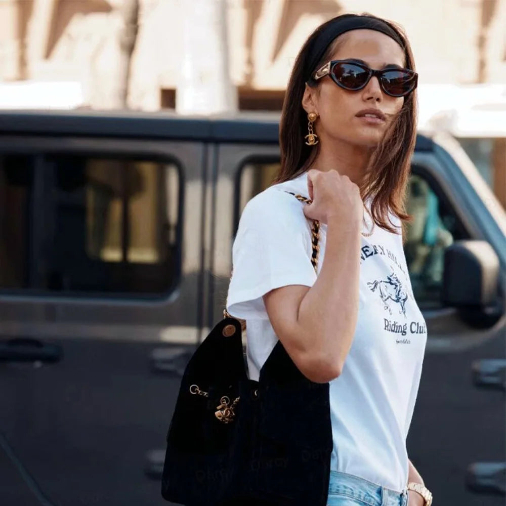 Beverly Hills Riding Club-camisetas con estampado blanco Retro americano para mujer, camisetas informales holgadas de manga corta, camisetas nuevas Ins Fashion 2025
