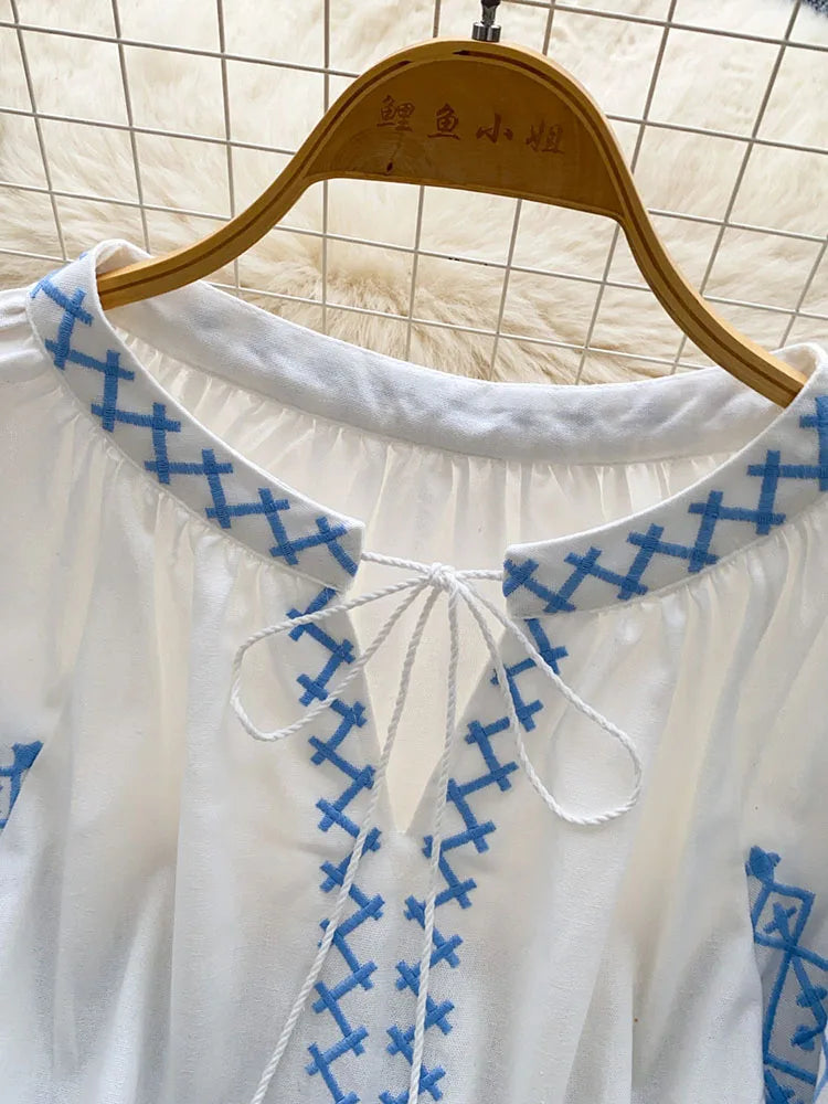 Blusa de Otoño para Mujer, Estilo Bohemio, Cuello en V, Bordada, Estilo Coreano, Manga Larga, Holgada, con Diseño de Borlas, Top Étnico BL338