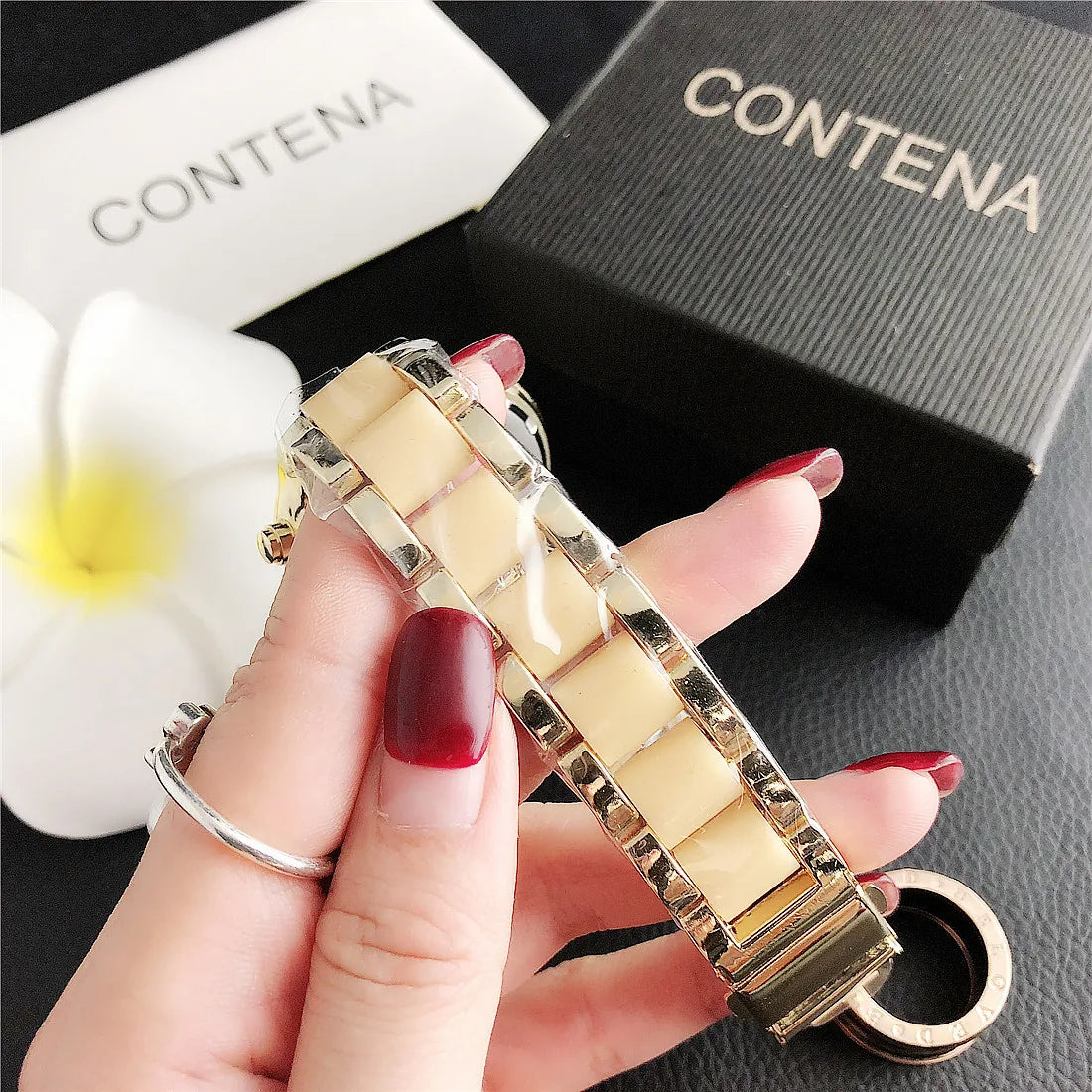 CONTENA Top Brand Luxury Watches for Women Fashion Creative Steel Bracelet Women's Watches Ladies Quartz Watch Reloj Mujer