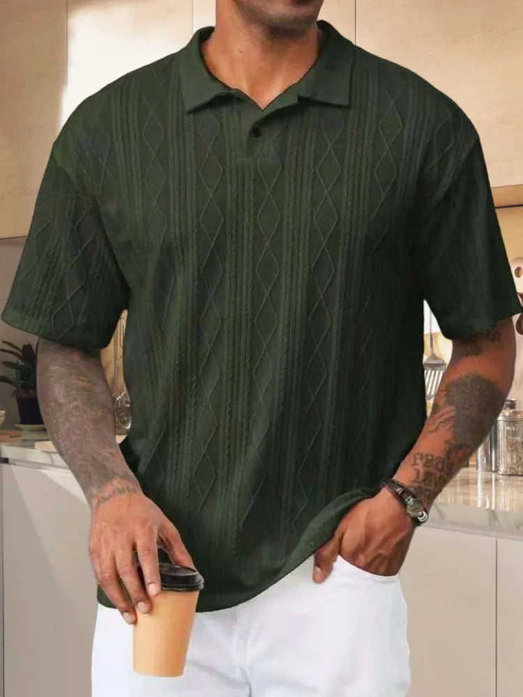 Polo de punto de textura holgada retro 2025 para hombre con solapa, moda informal de calle transpirable y cómoda de manga corta