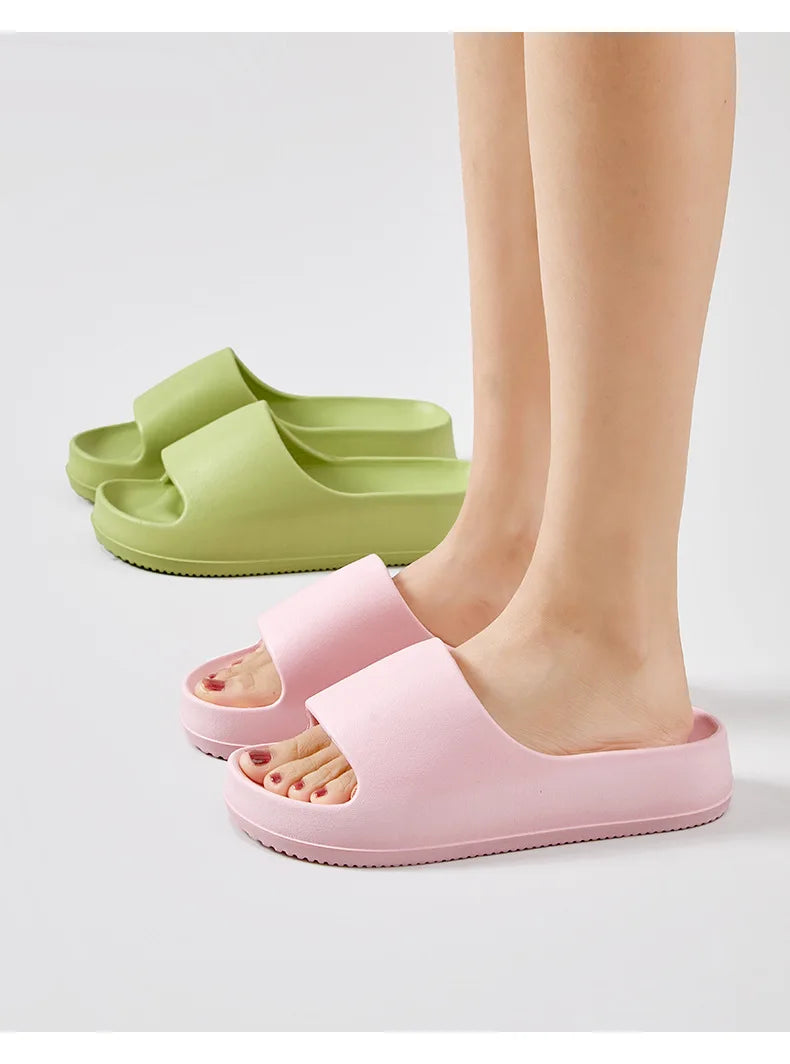Comwarm, zapatillas de plataforma para mujer, sandalias suaves de suela gruesa de EVA, zapatillas de tacón plano de fondo alto a la moda, chanclas informales antideslizantes para casa