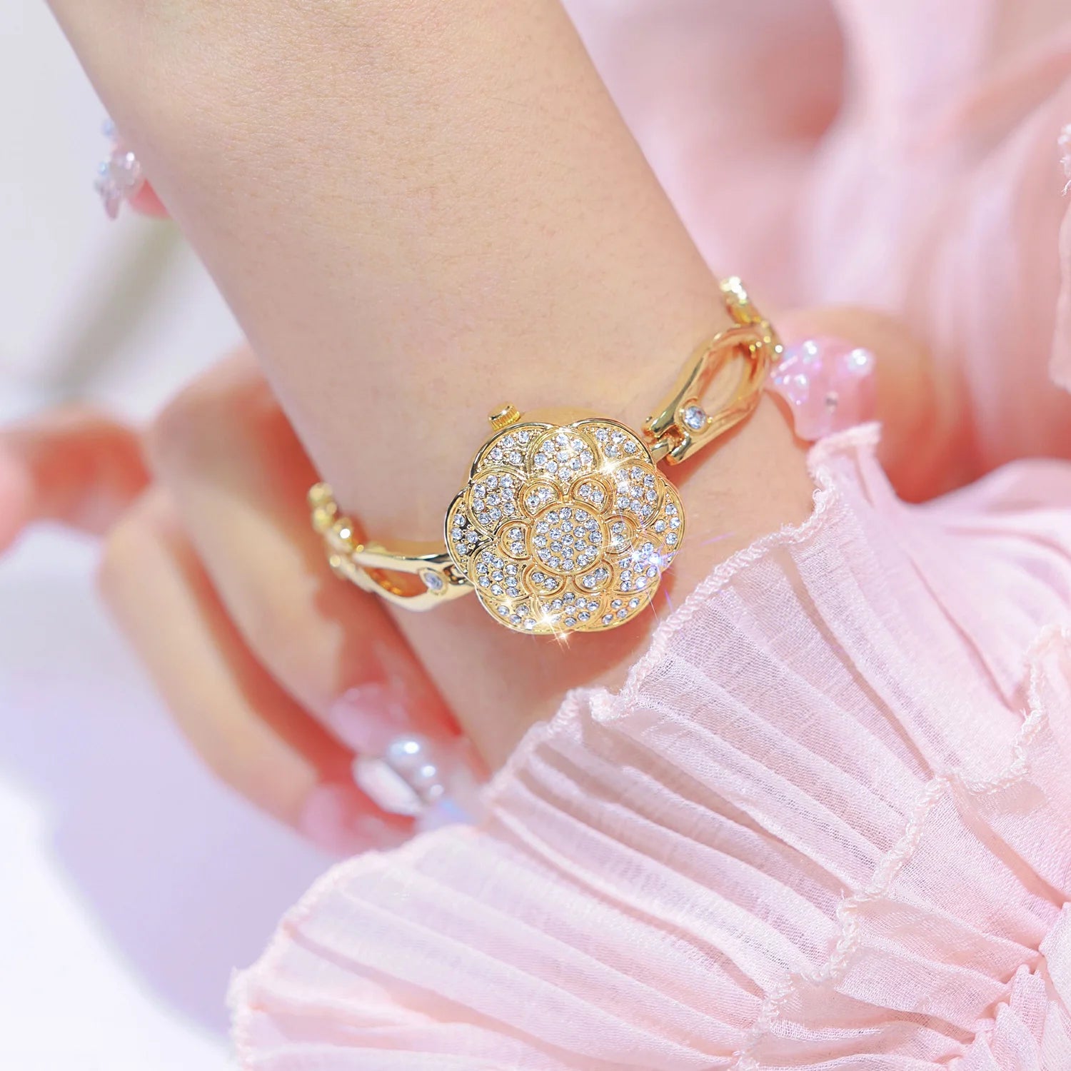 Reloj de mujer Camelia Flip-top reloj de cuarzo ligero de lujo exquisito temperamento pulsera reloj de mujer regalo