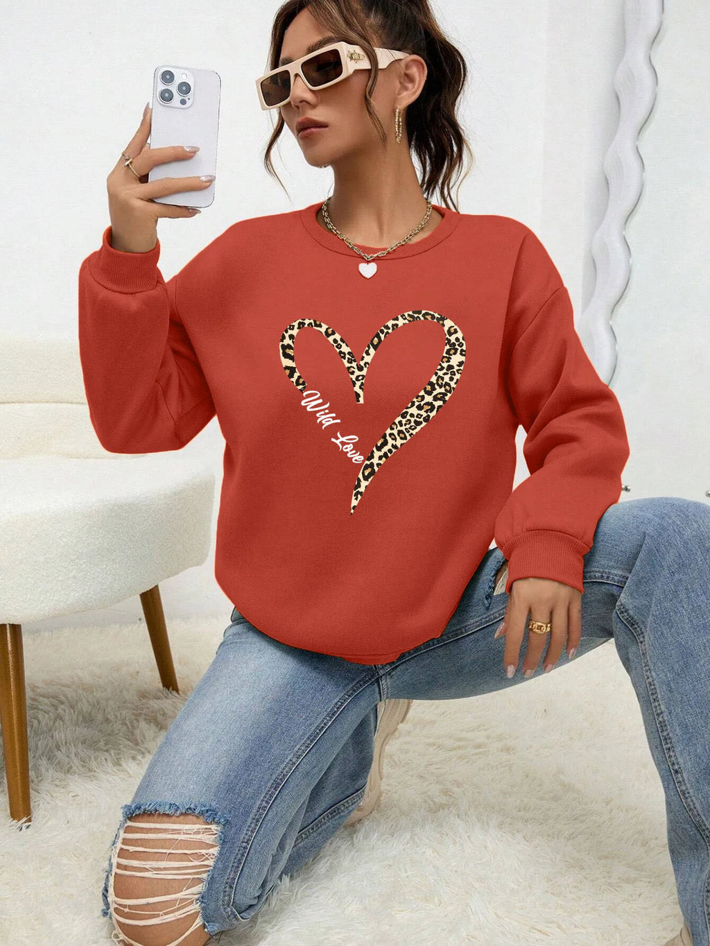 Sudadera con estampado de corazón salvaje de leopardo para mujer, jerséis con forro de piel de calle, ropa Hipster, chándal con cuello redondo que combina con todo